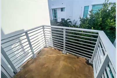 7744 Collins Ave #19, Miami Beach, FL 33141 - Photo 9