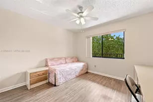 10668 W Clairmont Cir, Tamarac, FL 33321 - Photo 25