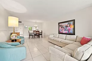 10668 W Clairmont Cir, Tamarac, FL 33321 - Photo 11