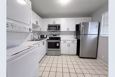 7830 NW 33rd St #505, Davie, FL 33024 - Photo 3