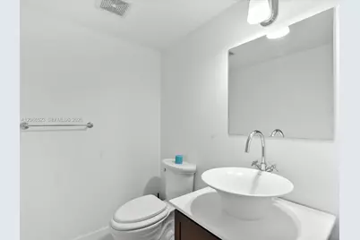 3675 N Country Club Dr #1607, Aventura, FL 33180 - Photo 11