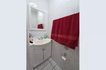1784 W 56th Ter #401, Hialeah, FL 33012 - Photo 5