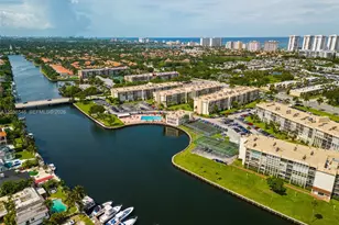 701 Three Islands Boulevard, Hallandale Beach, FL 33009 - Photo 29