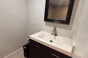 606 W 81st St, Hialeah, FL 33014 - Photo 9
