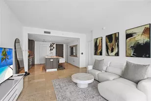 68 SE 6th St, Miami, FL 33131 - Photo 15
