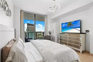 68 SE 6th St, Miami, FL 33131 - Photo 5