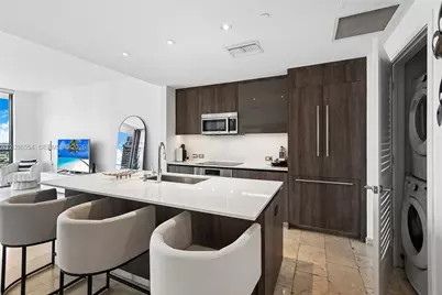 68 SE 6th St #3306, Miami, FL 33131 - Photo 17