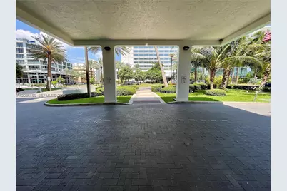 2899 Collins Ave #1508, Miami Beach, FL 33140 - Photo 21