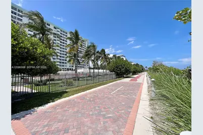 2899 Collins Ave #1508, Miami Beach, FL 33140 - Photo 23