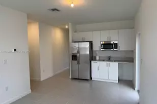 2404 SE 29th Dr, Homestead, FL 33035 - Photo 11