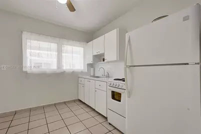7300 Byron Ave #15B, Miami Beach, FL 33141 - Photo 15