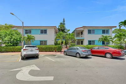 7300 Byron Ave #15B, Miami Beach, FL 33141 - Photo 19