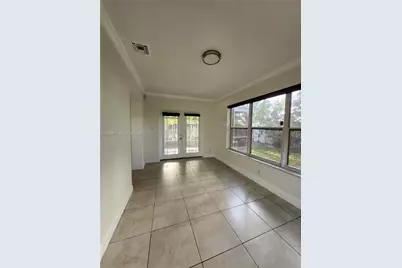6570 Thomas St #-, Hollywood, FL 33024 - Photo 11