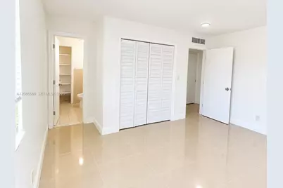 1337 S Dixie Hwy #517, Deerfield Beach, FL 33441 - Photo 5