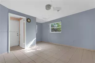 855 NW 130th St, North Miami, FL 33168 - Photo 17