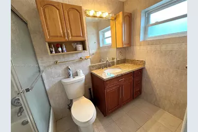 1611 NE 35th St, Pompano Beach, FL 33064 - Photo 11