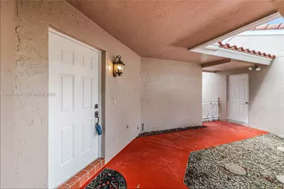 1290 Seagrape Cir, Weston, FL 33326 - Photo 21