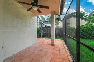 1290 Seagrape Cir, Weston, FL 33326 - Photo 19