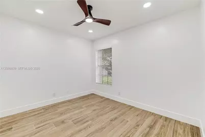 1290 Seagrape Cir, Weston, FL 33326 - Photo 33
