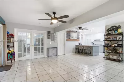 341 SW 54th Ave, Plantation, FL 33317 - Photo 17