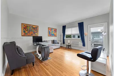 320 85th St #15, Miami Beach, FL 33141 - Photo 7