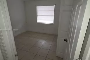 95 NE 41st St, Oakland Park, FL 33334 - Photo 9