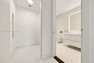 300 Biscayne Blvd Way, Miami, FL 33131 - Photo 19