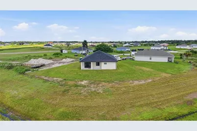 9014 Lawn Ct, Labelle, FL 33935 - Photo 37