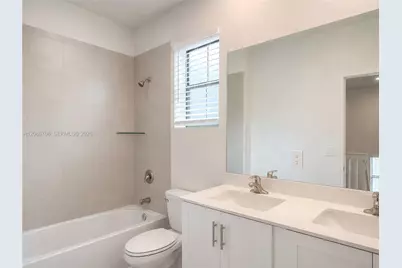 3448 W 110th Ter #3448, Hialeah, FL 33018 - Photo 5