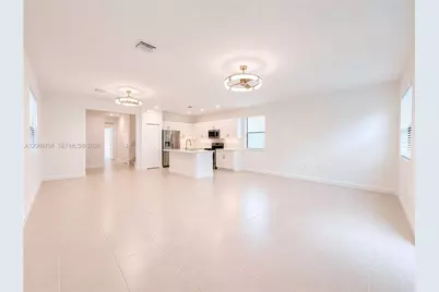 3448 W 110th Ter #3448, Hialeah, FL 33018 - Photo 13