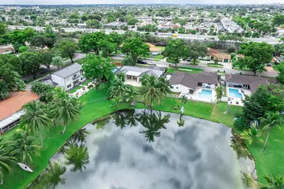7111 Bamboo St, Miami Lakes, FL 33014 - Photo 5