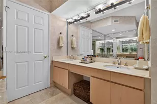18671 Collins Ave, Sunny Isles Beach, FL 33160 - Photo 21