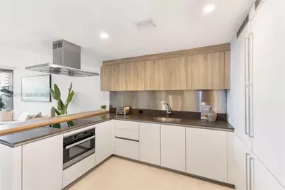 1000 Brickell Plaza #2704, Miami, FL 33131 - Photo 5
