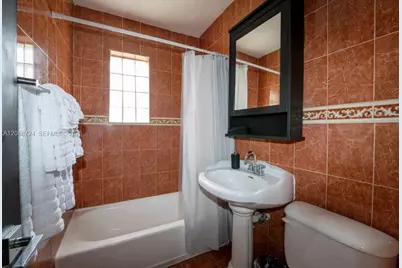 1618 NW 14th Ct, Fort Lauderdale, FL 33311 - Photo 9