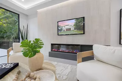 807 SW 12th Ave, Fort Lauderdale, FL 33312 - Photo 13