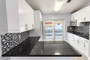 7727 W 29th Ln, Hialeah, FL 33018 - Photo 7