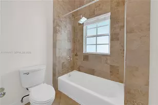 1035 SW 9th Ct, Miami, FL 33130 - Photo 23