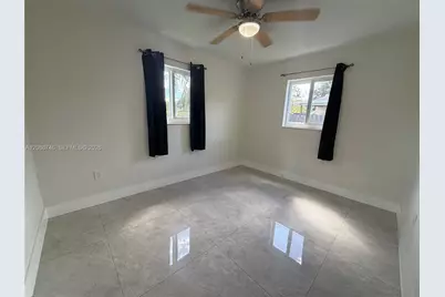 1610 N 70th Ave, Hollywood, FL 33024 - Photo 21