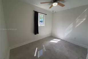 1610 N 70th Ave, Hollywood, FL 33024 - Photo 15