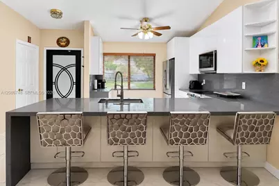 21034 Chinaberry Dr #21034, Boca Raton, FL 33428 - Photo 5