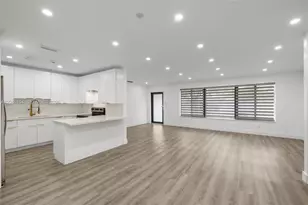 8253 W 14th Ct, Hialeah, FL 33014 - Photo 17