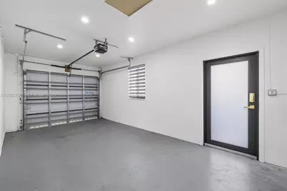 8253 W 14th Ct, Hialeah, FL 33014 - Photo 29
