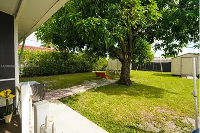 358 E 45th St, Hialeah, FL 33013 - Photo 25