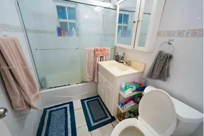 358 E 45th St, Hialeah, FL 33013 - Photo 19