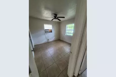 2554 NW 14th St #1, Fort Lauderdale, FL 33311 - Photo 3