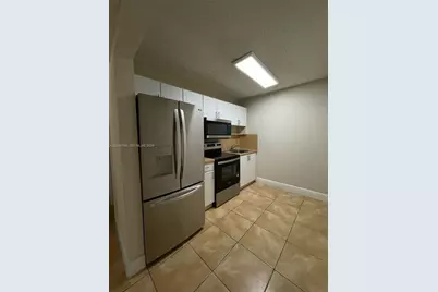 6950 Miami Gardens Dr #2-312A, Hialeah, FL 33015 - Photo 9