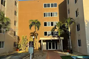 6950 Miami Gardens Dr, Hialeah, FL 33015 - Photo 13