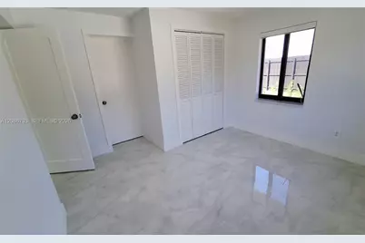 216 Shadow Way, Miami Springs, FL 33166 - Photo 11