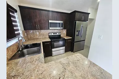 9319 NW 121 St #9319, Hialeah Gardens, FL 33018 - Photo 7