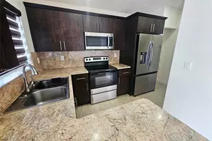9319 NW 121st St, Hialeah Gardens, FL 33018 - Photo 7